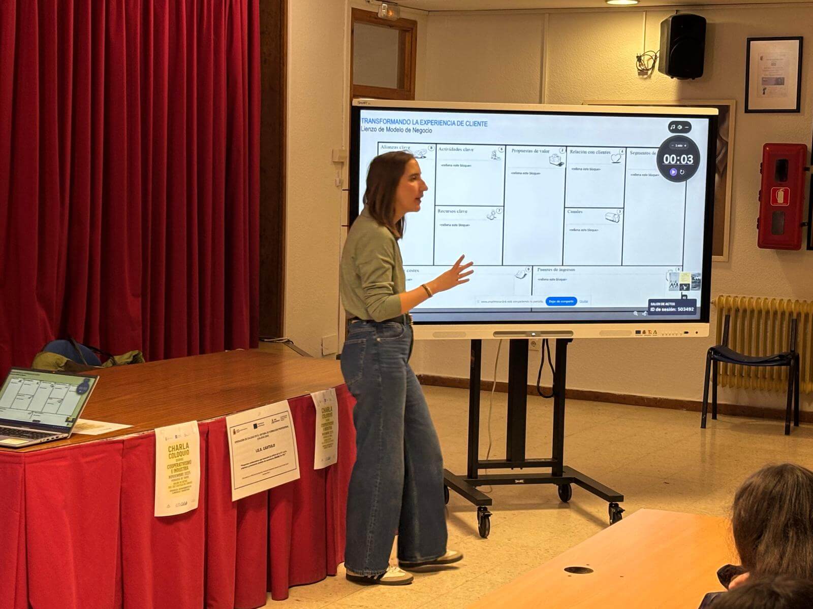 Rocío Uceda comparte su experiencia (1) Rocío Uceda comparte su experiencia
